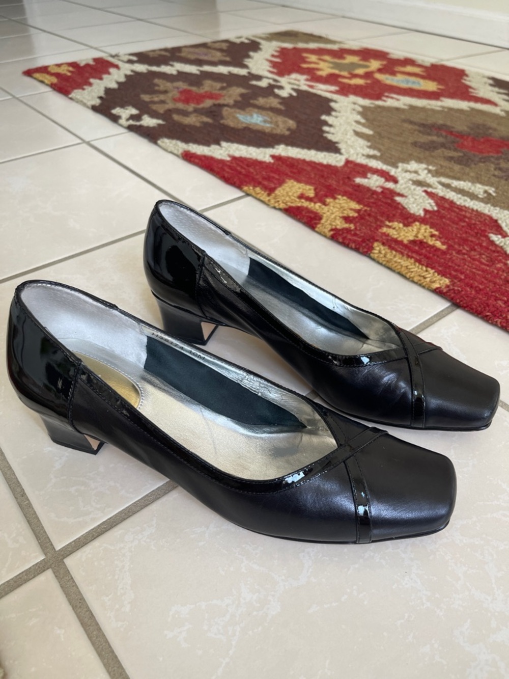 Ros R Hommerson “Leigh” Classic Black Low Heel Pumps 10